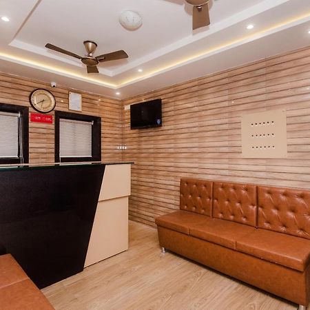 Hotel Indore Near Mumbai Central Station Buitenkant foto